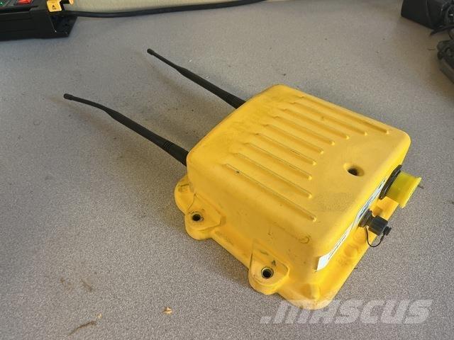 Trimble SNR910 أخرى