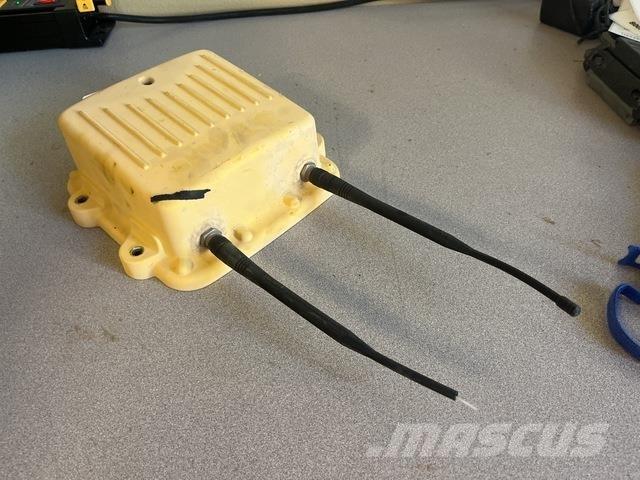 Trimble SNR920 أخرى