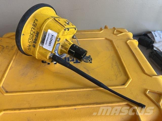 Trimble SPS985 أخرى