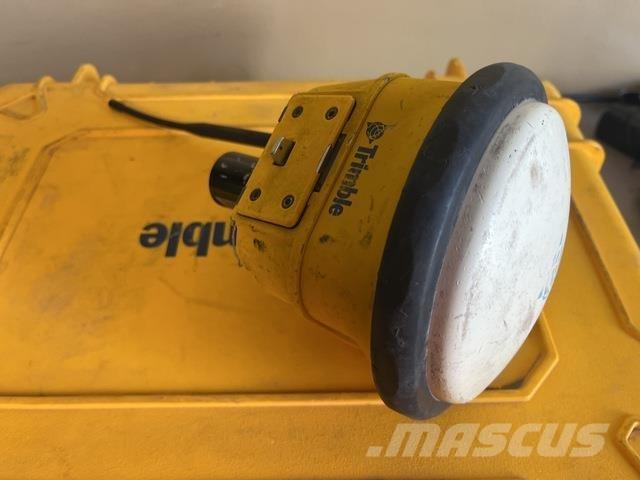 Trimble SPS985 أخرى