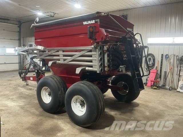 Valmar 5500 معدات فرد المواد المعدنية