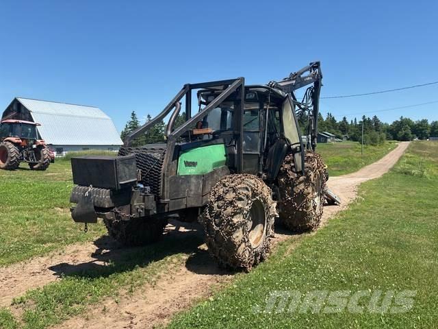 Valtra X120 الجرارات