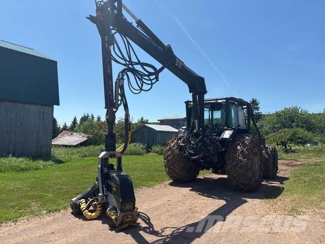 Valtra X120 الجرارات