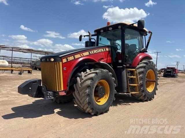 Versatile 260 الجرارات