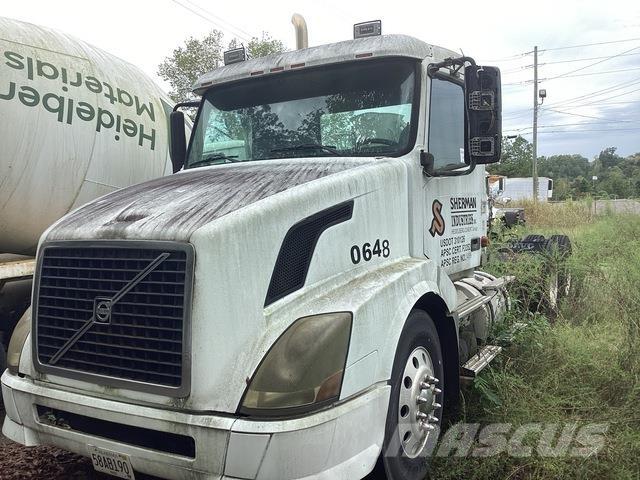 Volvo  وحدات الجر