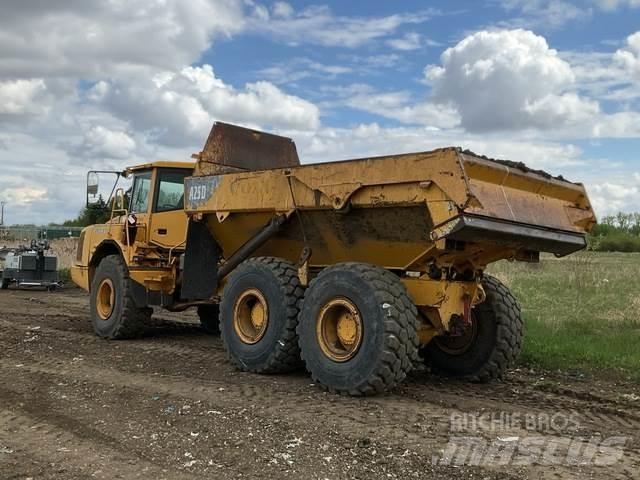Volvo A25D ساحبات مفصلية