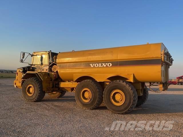 Volvo A35C صهاريج مياه