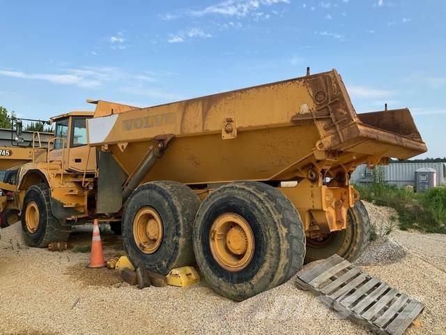 Volvo A35D ساحبات مفصلية