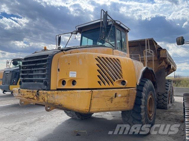 Volvo A35D ساحبات مفصلية