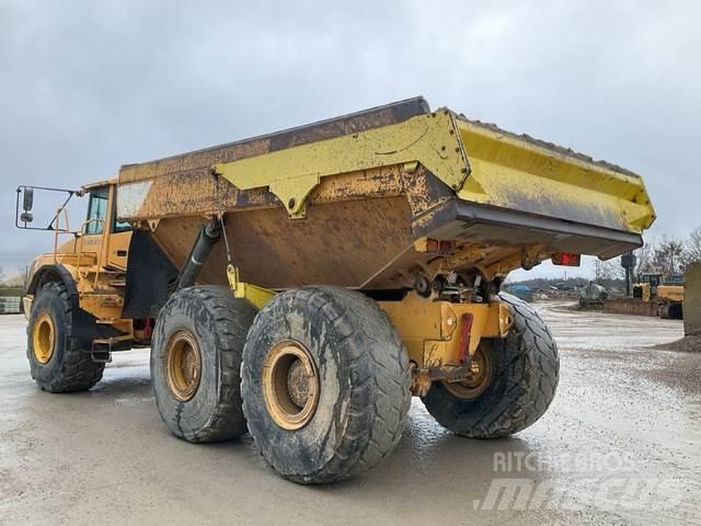 Volvo A40D ساحبات مفصلية