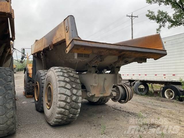 Volvo A40D ساحبات مفصلية