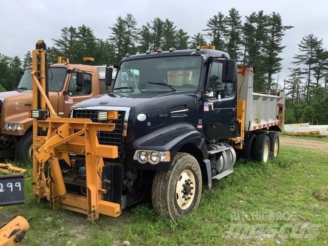 Volvo BM VHD حراثات ونصول الجليد