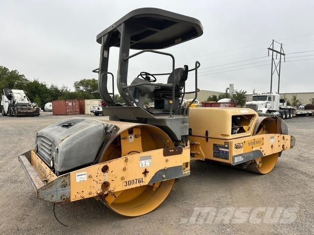 Volvo DD138HF مداحل ثنائية الاسطوانة