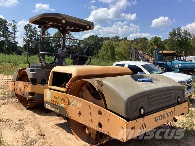Volvo DD140 مداحل ثنائية الاسطوانة