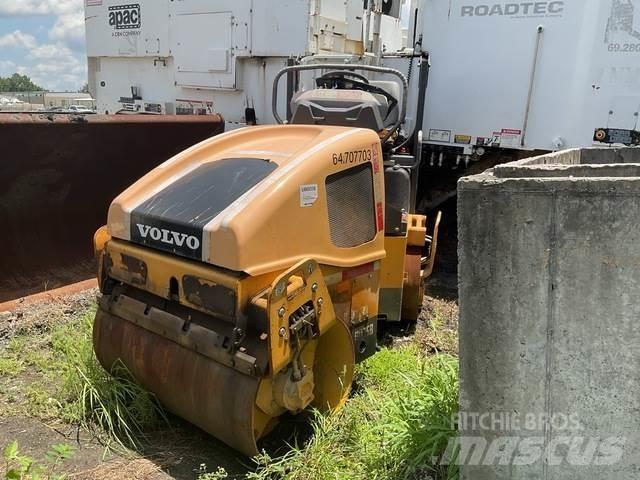 Volvo DD25B مداحل ثنائية الاسطوانة