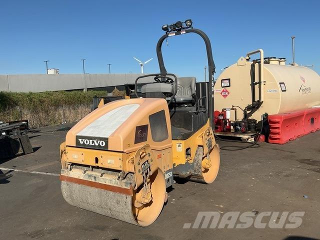 Volvo DD25B مداحل ثنائية الاسطوانة