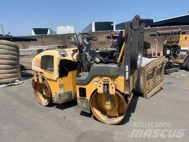 Volvo DD29 مداحل ثنائية الاسطوانة
