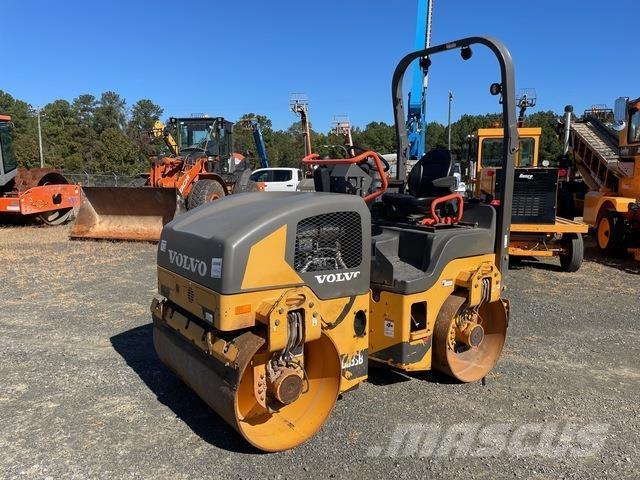 Volvo DD35B مداحل ثنائية الاسطوانة