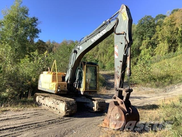 Volvo EC140BLC حفارات زحافة