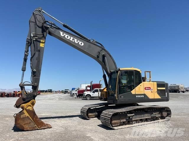 Volvo EC220EL حفارات زحافة