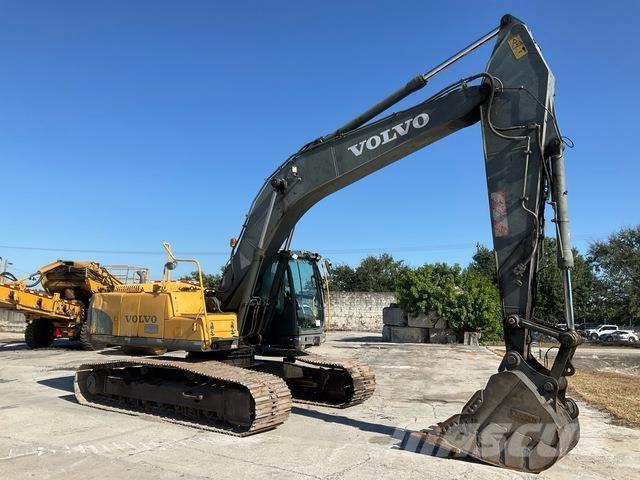 Volvo EC240CL حفارات زحافة