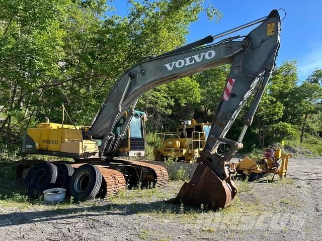 Volvo EC290B حفارات زحافة