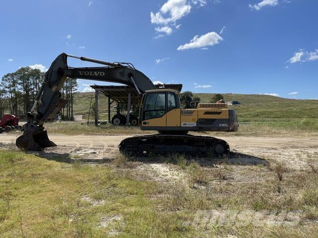 Volvo EC300DL حفارات زحافة