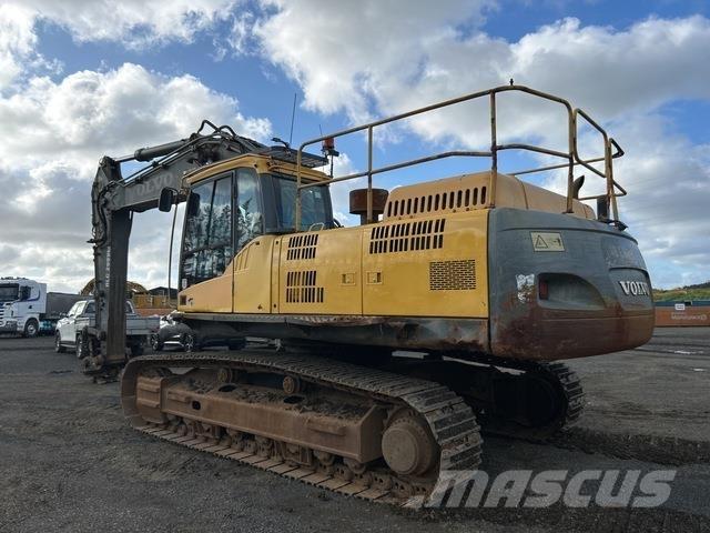 Volvo EC330CL حفارات زحافة