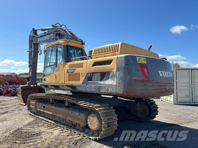 Volvo EC380DL حفارات زحافة