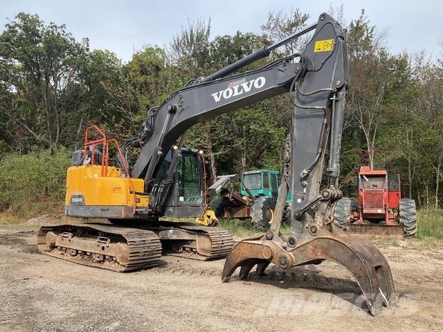 Volvo ECR235EL حفارات زحافة