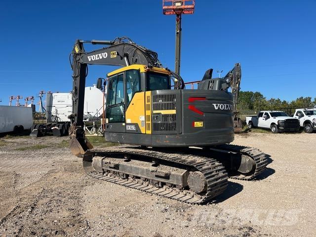 Volvo ECR235EL حفارات زحافة