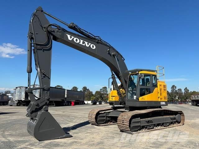 Volvo ECR305CL حفارات زحافة