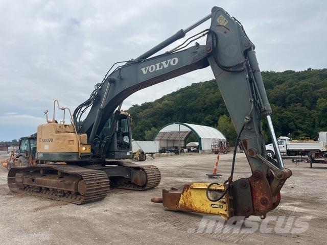 Volvo ECR305CL حفارات زحافة