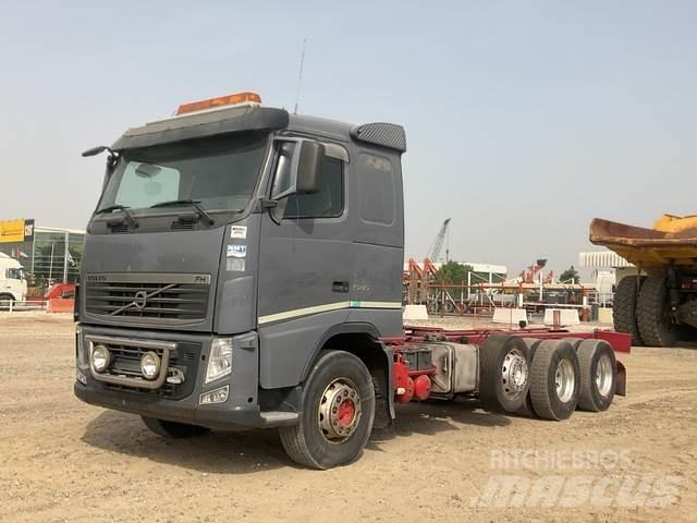 Volvo FH540 شاحنات بمقصورة وهيكل