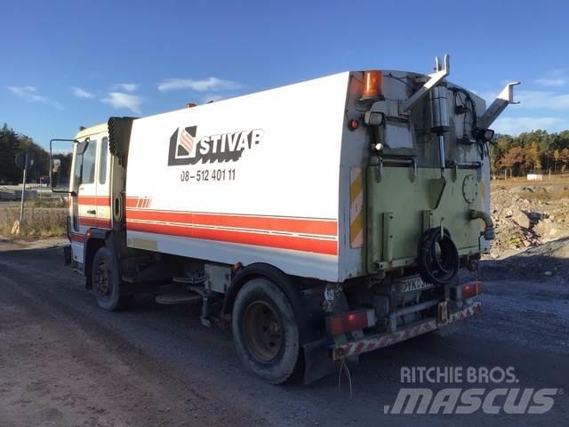 Volvo FL611 شاحنات كاسحة