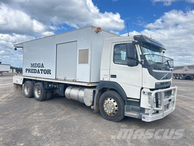 Volvo FM11 شاحنات مزدوجة / خلخلة