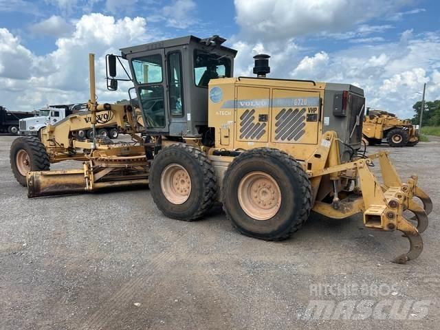 Volvo G720VHP معدات تمهيد الطرق