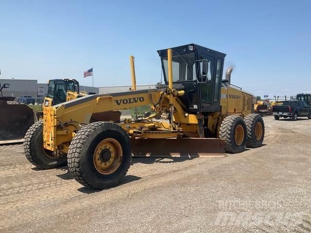 Volvo G726B معدات تمهيد الطرق