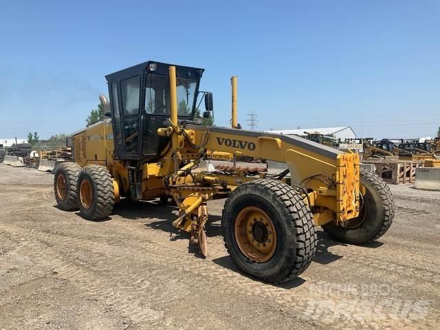 Volvo G726B معدات تمهيد الطرق
