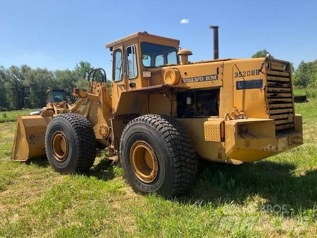 Volvo L120 لوادر بعجل