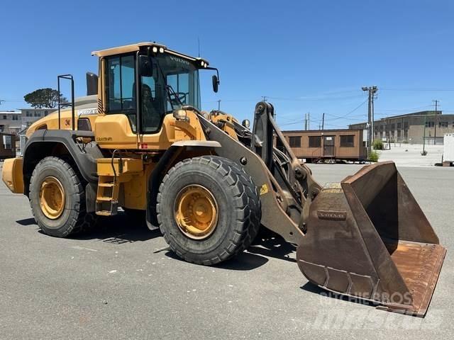 Volvo L120H لوادر بعجل