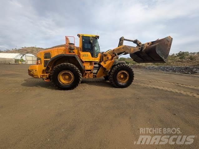 Volvo L180H لوادر بعجل