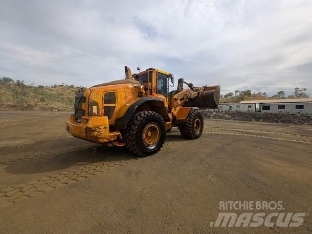 Volvo L180H لوادر بعجل