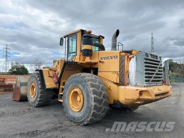 Volvo L220 F لوادر بعجل