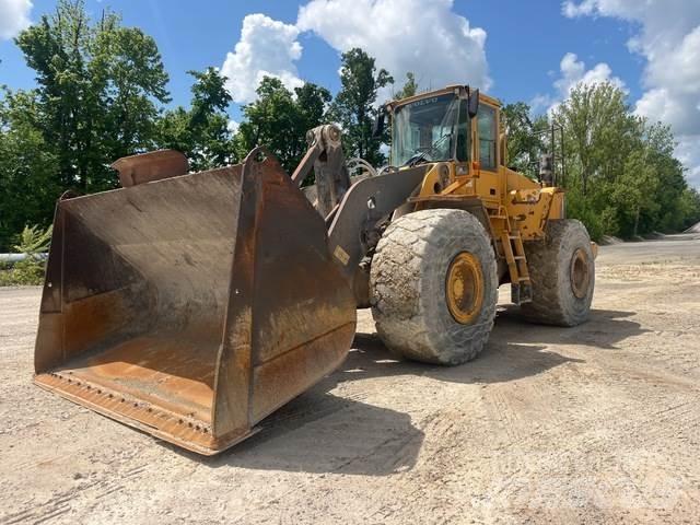 Volvo L220E لوادر بعجل