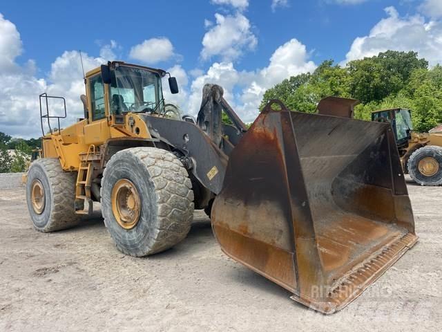 Volvo L220E لوادر بعجل