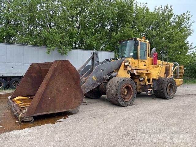 Volvo L220E لوادر بعجل