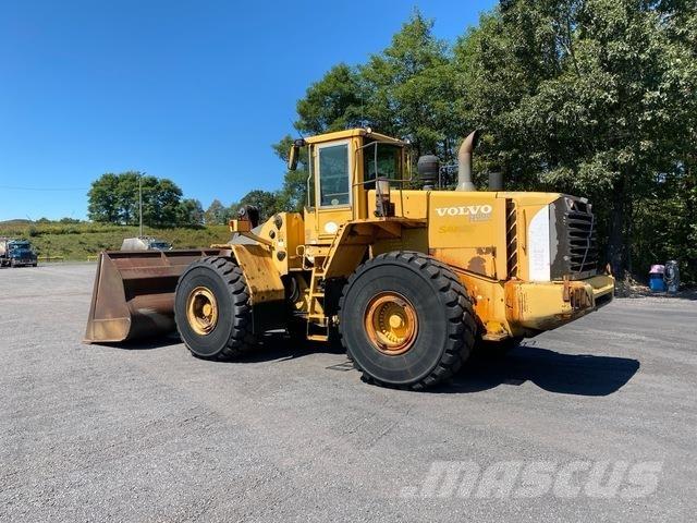 Volvo L220E لوادر بعجل