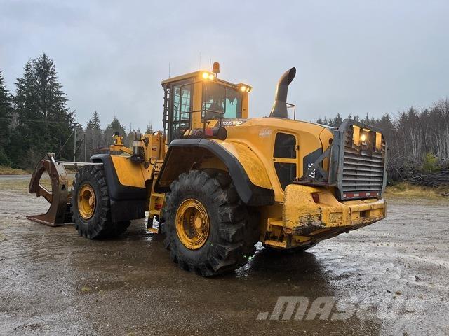 Volvo L220G لوادر بعجل