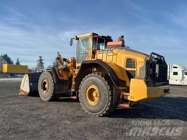 Volvo L220H لوادر بعجل